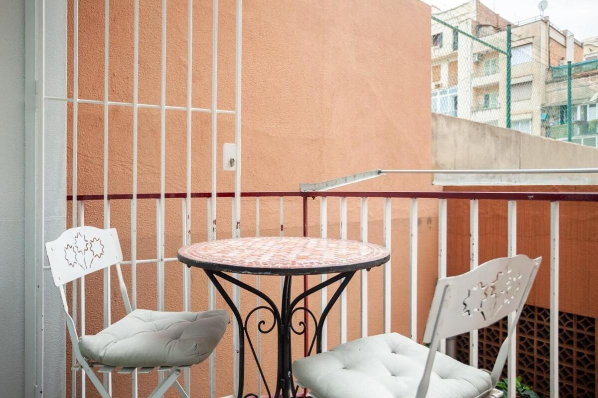 Next To Sagrada Familia 4-Bedroom Apartment Barcelona Kültér fotó