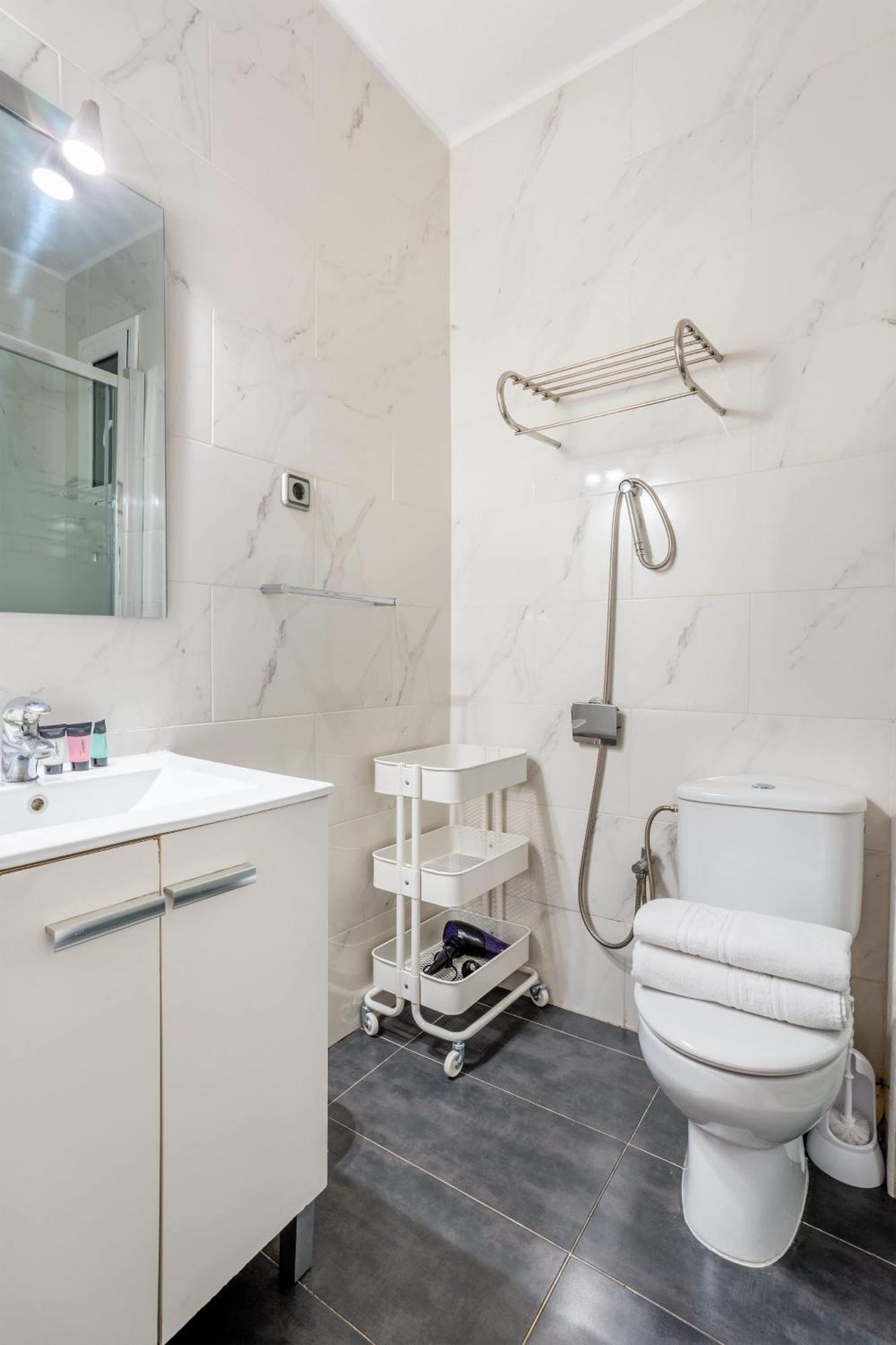 Next To Sagrada Familia 4-Bedroom Apartment Barcelona Kültér fotó