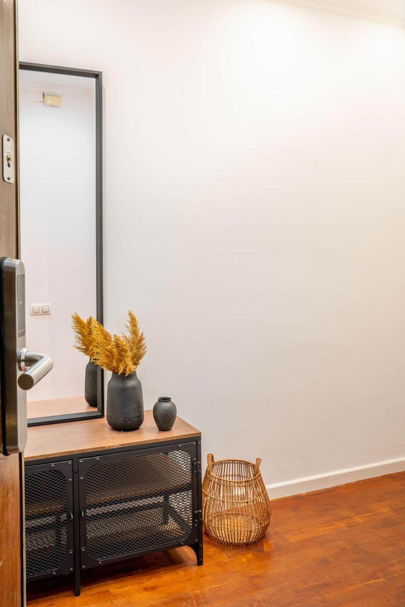 Next To Sagrada Familia 4-Bedroom Apartment Barcelona Kültér fotó